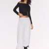 Asymmetrisch T-shirt met gerimpelde details Asymmetrisch T-shirt met gerimpelde details