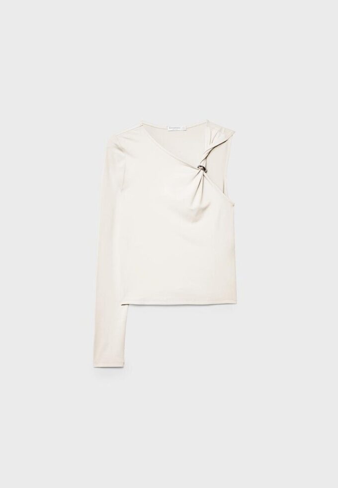 Asymmetrisch T-shirt met metalen gesp