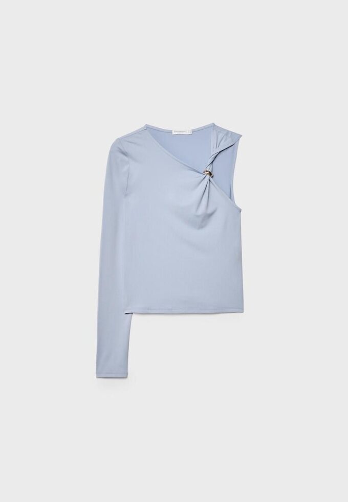 Asymmetrisch T-shirt met metalen gesp