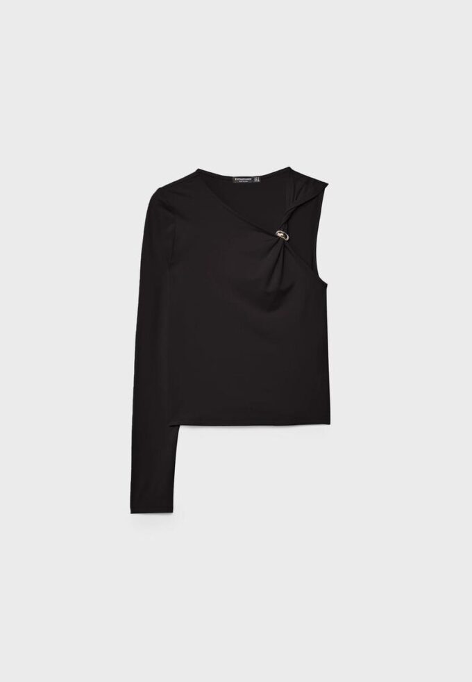 Asymmetrisch T-shirt met metalen gesp