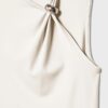 Asymmetrisch T-shirt met metalen gesp