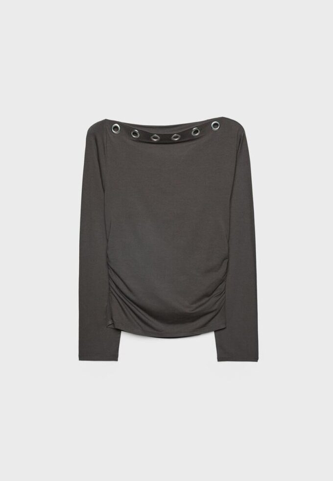 Asymmetrisch T-shirt met oogjes Asymmetrisch T-shirt met oogjes
