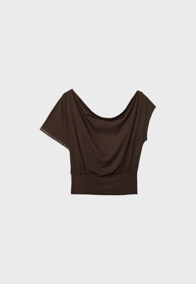 Asymmetrisch T-shirt met studs Asymmetrisch T-shirt met studs