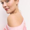 Asymmetrische gebreide trui met geribde zoom