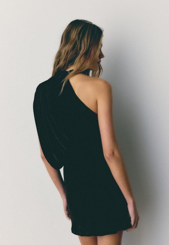 Asymmetrische gedrapeerde korte jurk