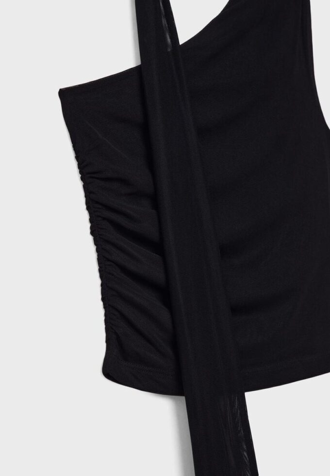 Asymmetrische tule top met sjaal Asymmetrische tule top met sjaal
