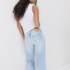 B04 Basics getailleerde mouwloze top
