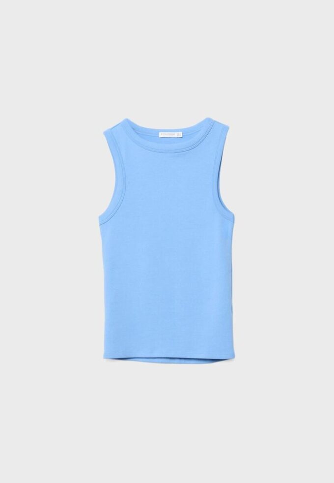 B04 Basics getailleerde mouwloze top