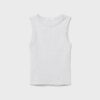 B04 Basics getailleerde mouwloze top