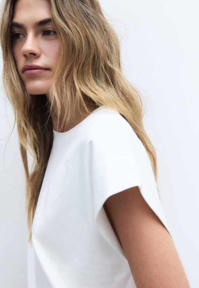 B06 Basic T-shirt met verlaagde schouders