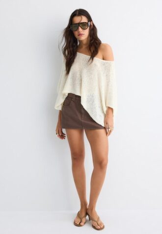 Basics gebreide trui met cape