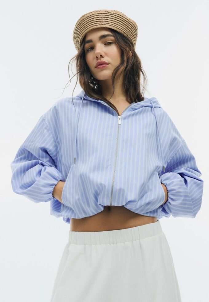 Basics gestreept nylon jack met capuchon