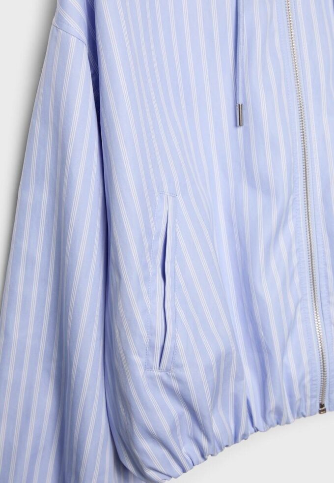 Basics gestreept nylon jack met capuchon