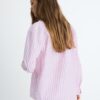 Basics gestreept popeline overhemd met zak Basics gestreept popeline overhemd met zak