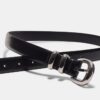 Basics glanzende riem met leereffect