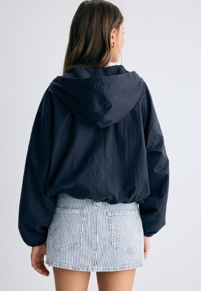 Basics nylon jas met capuchon