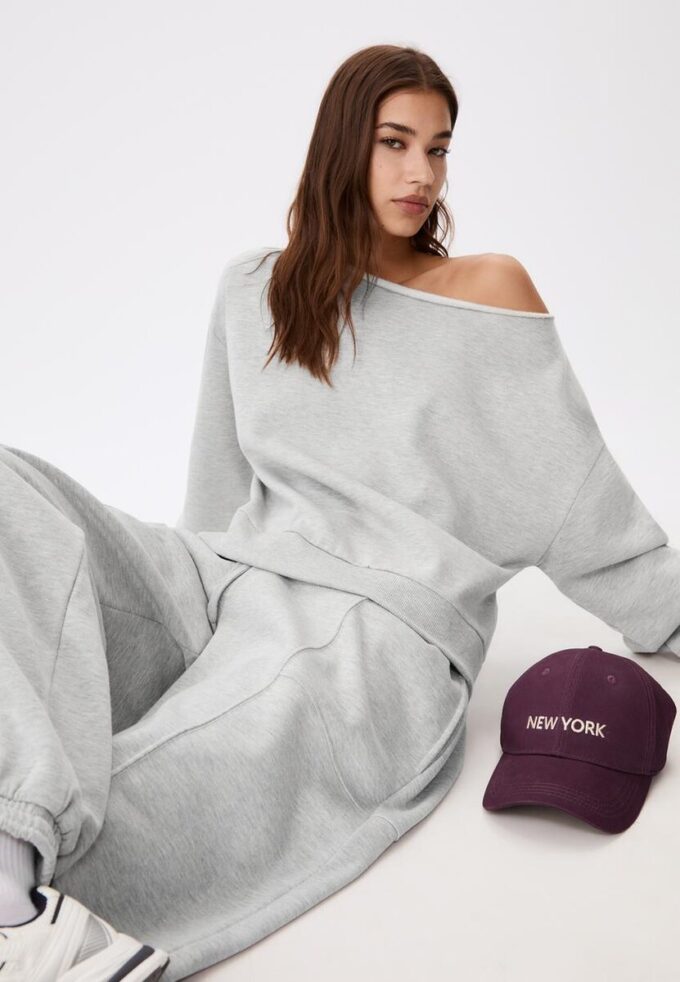 Basics off-shoulder sweatshirt