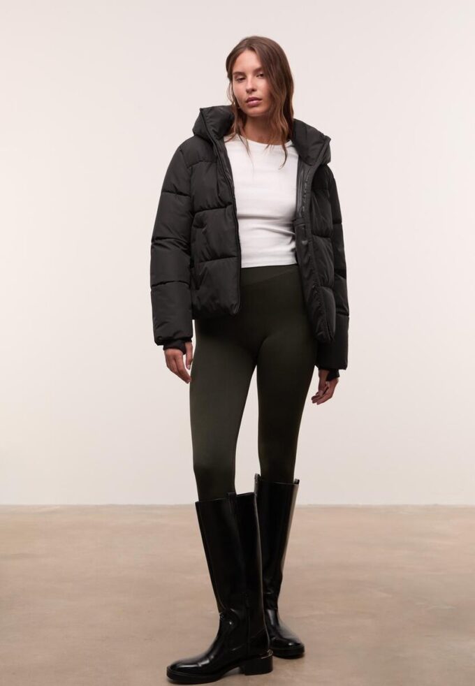 Basics pufferjack met capuchon Basics pufferjack met capuchon