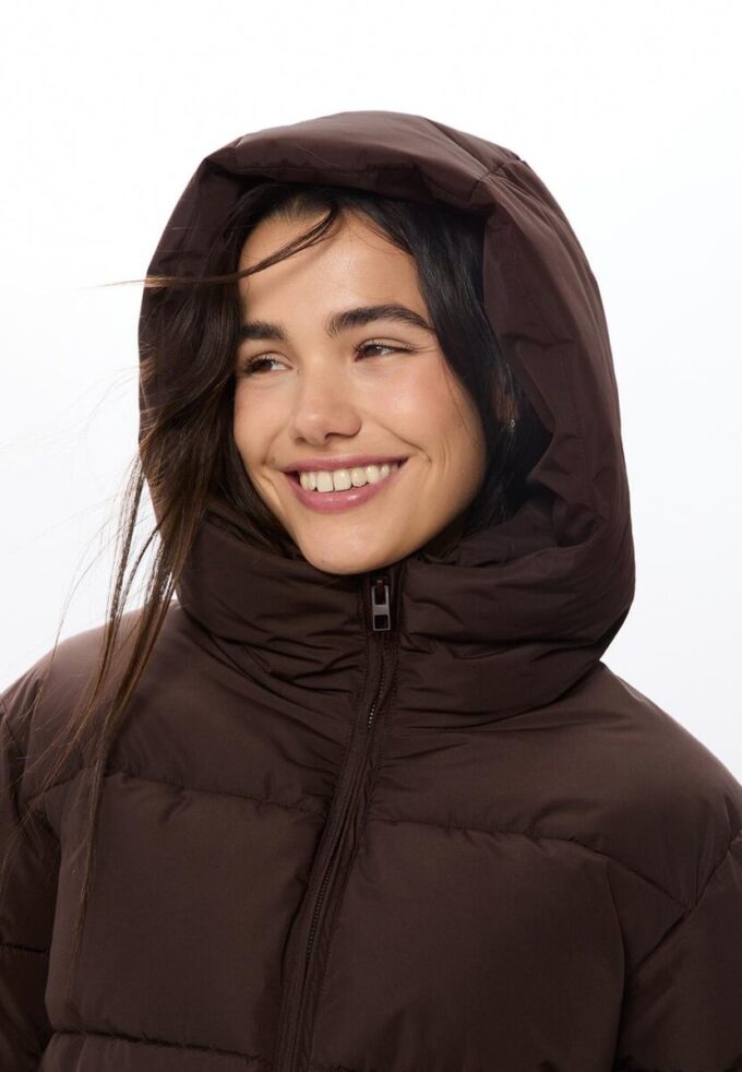 Basics pufferjack met capuchon Basics pufferjack met capuchon