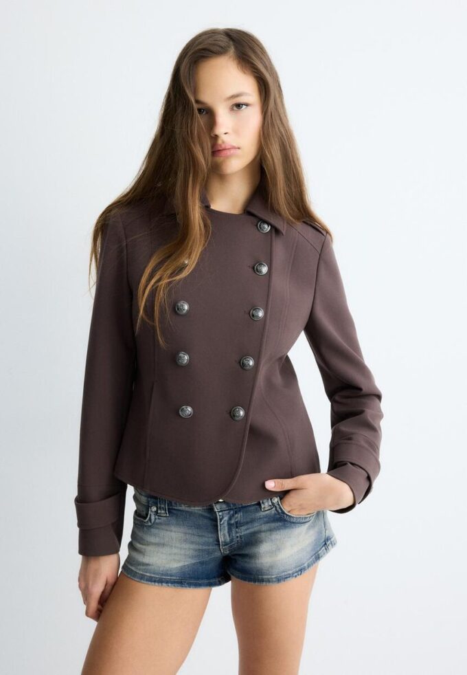 Blazer met gegraveerde knopen