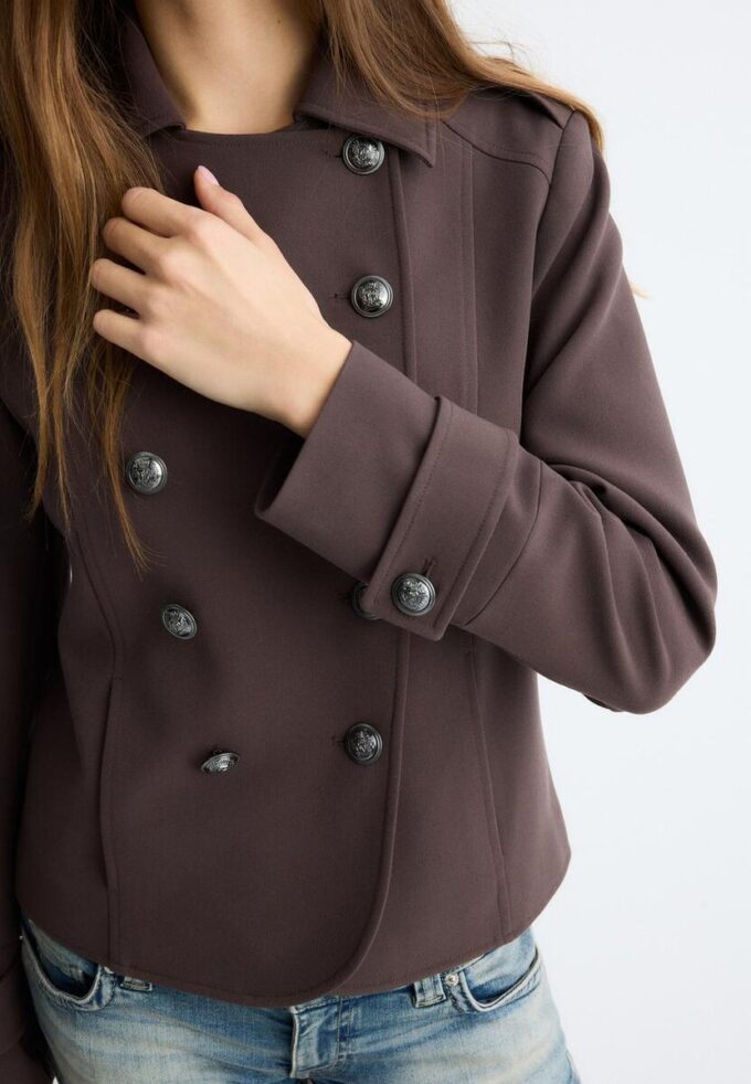 Blazer met gegraveerde knopen