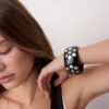 Bloemenarmband met studs