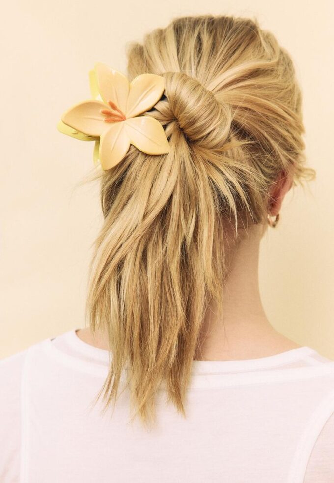 Bloemenhaarclip
