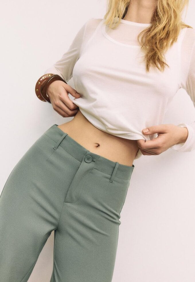 Broek met wijde pijpen Broek met wijde pijpen