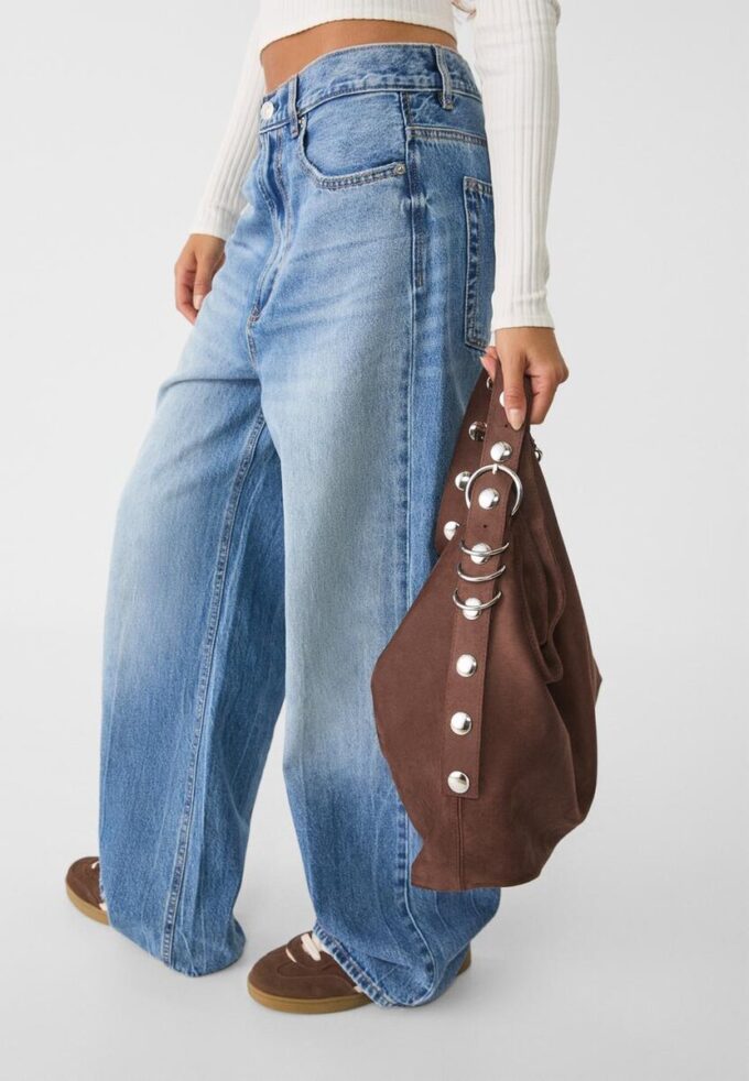 Bucketbag van imitatiesuède met riemdetail