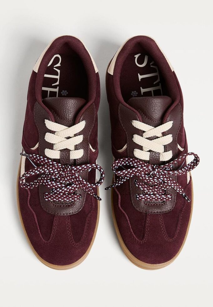 Casual Sneakers met dubbele veters