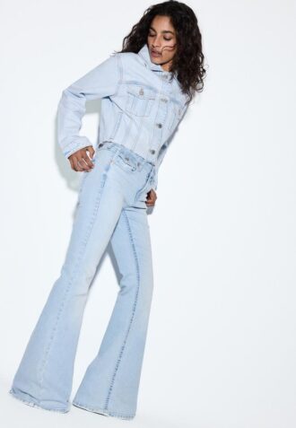 D04 Lage taille Flared jeans