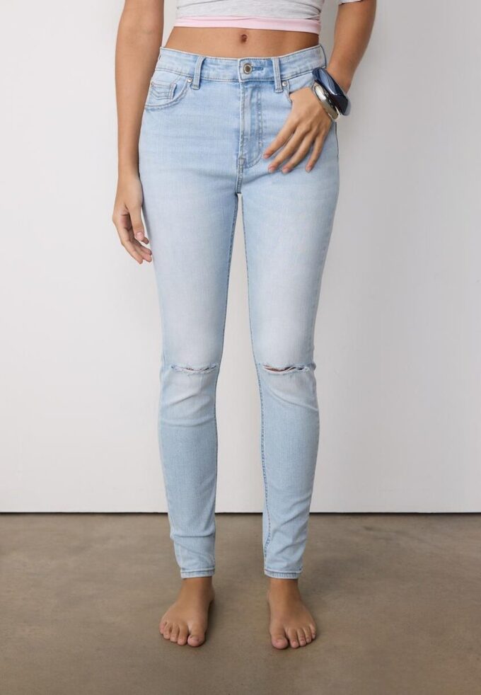 D07 High-Waist Jeans D07 High-Waist Jeans