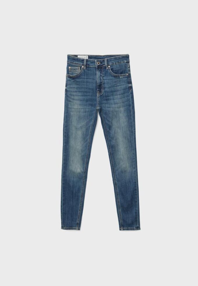D07 High-Waist Jeans