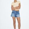 D75 Gescheurde denimshort