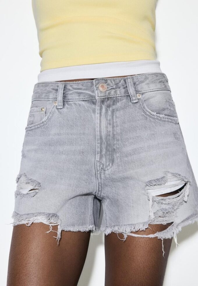 D75 Gescheurde denimshort