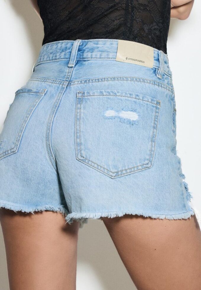 D75 Gescheurde denimshort D75 Gescheurde denimshort