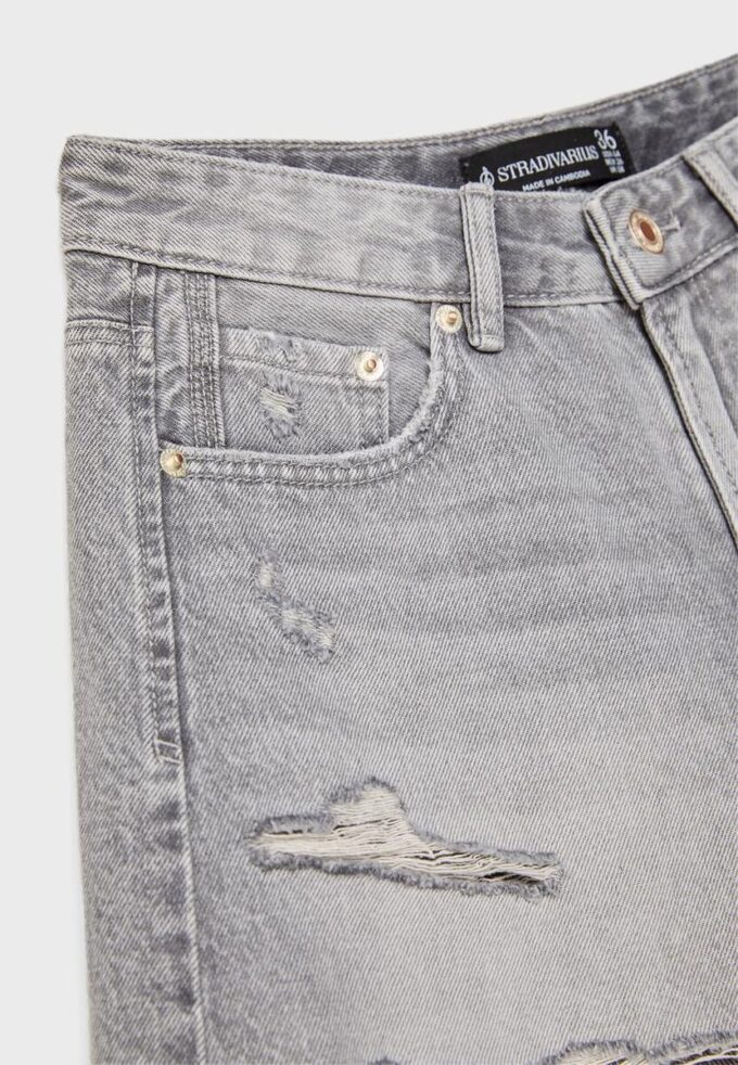 D75 Gescheurde denimshort