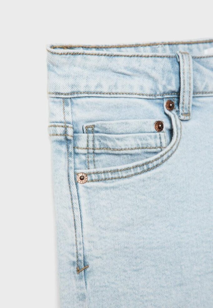 D85 Slim Mom Fit Shorts D85 Slim Mom Fit Shorts