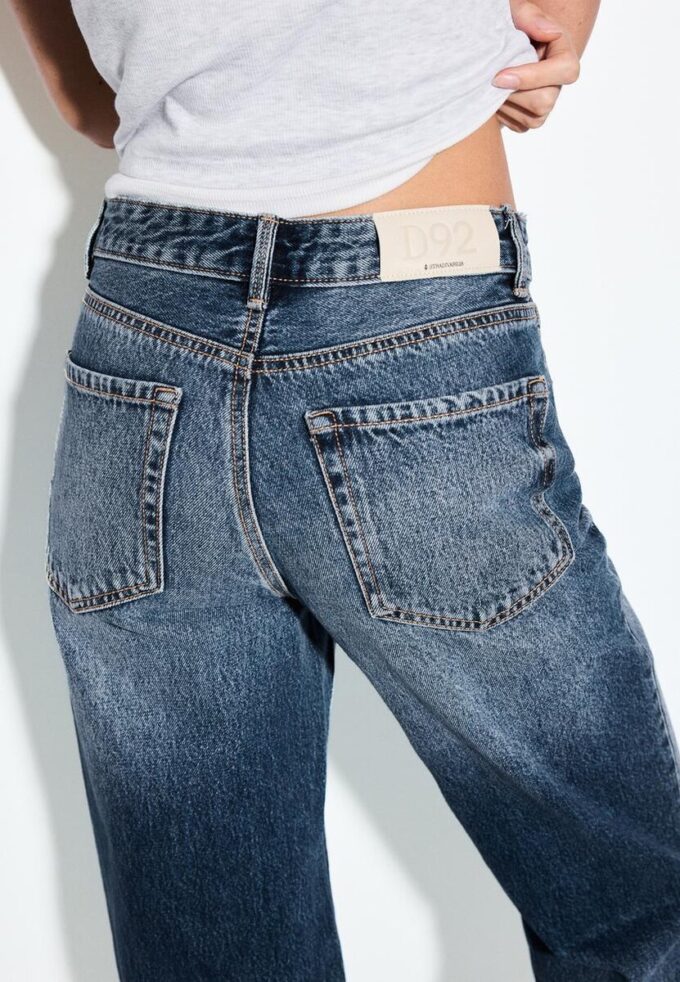 D92 rechte jeans met Wide Leg pijpen D92 rechte jeans met Wide Leg pijpen