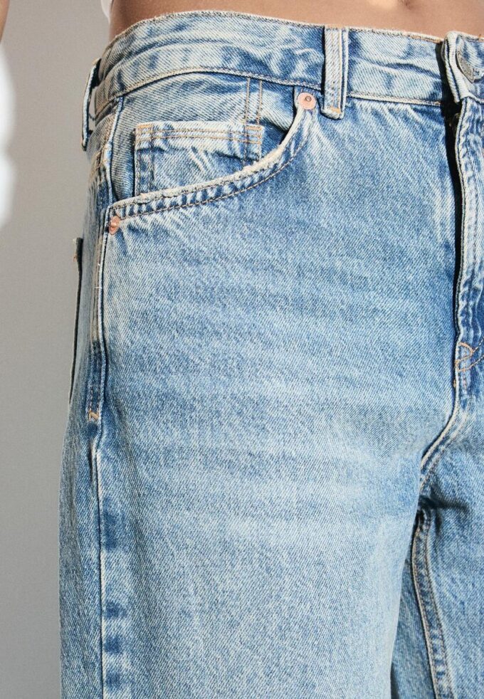 D92 rechte jeans met Wide Leg pijpen D92 rechte jeans met Wide Leg pijpen