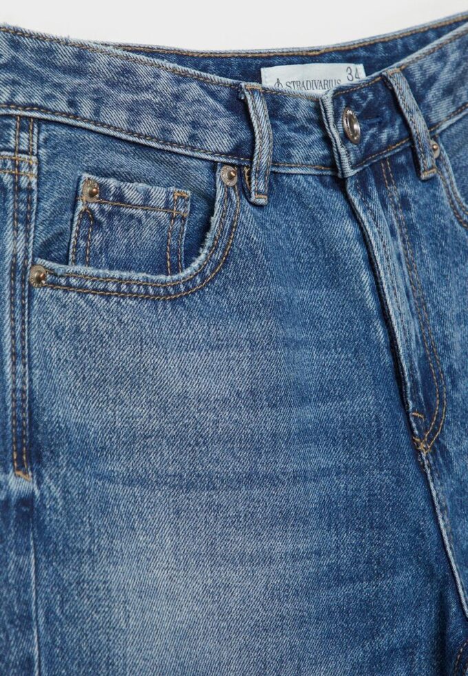 D92 rechte jeans met Wide Leg pijpen D92 rechte jeans met Wide Leg pijpen