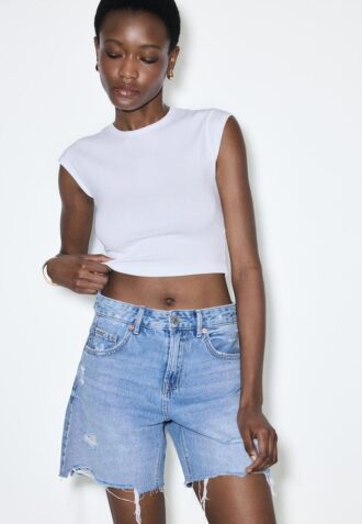D93 Lange denimshort