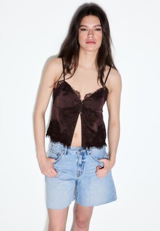 D93 Lange denimshort