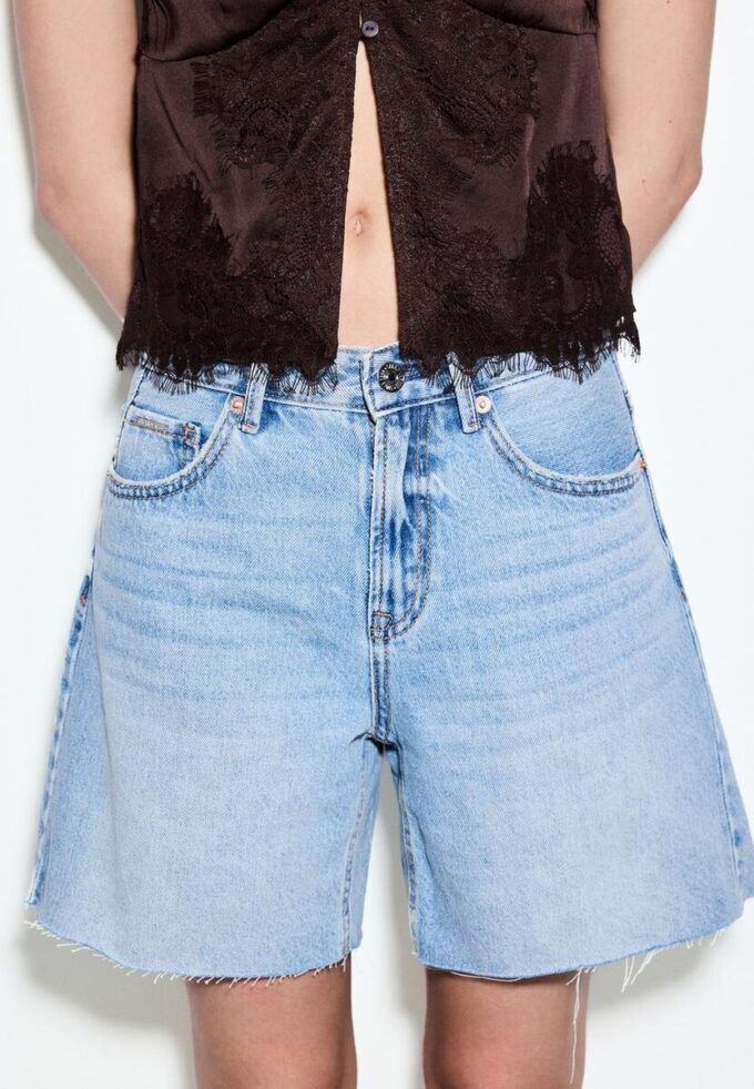 D93 Lange denimshort