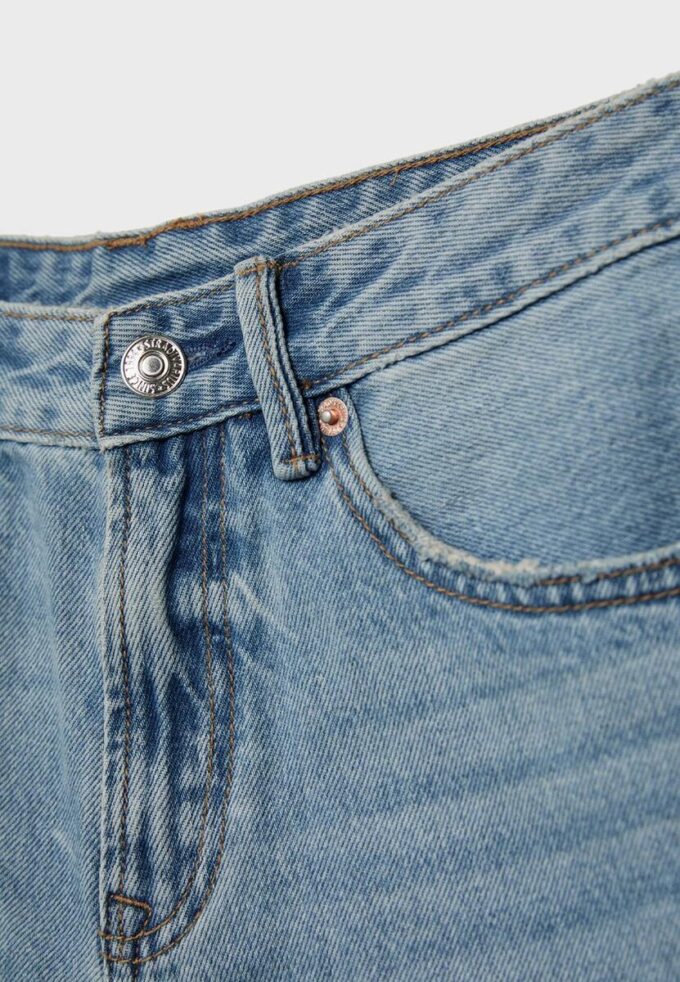 D93 Lange denimshort