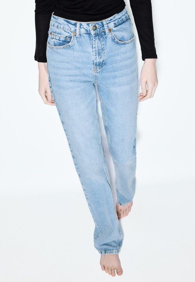 D98 Jeans met rechte pijpen D98 Jeans met rechte pijpen