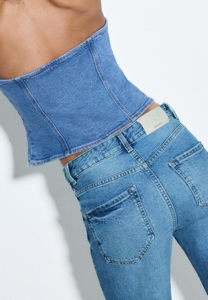 D98 Jeans met rechte pijpen D98 Jeans met rechte pijpen