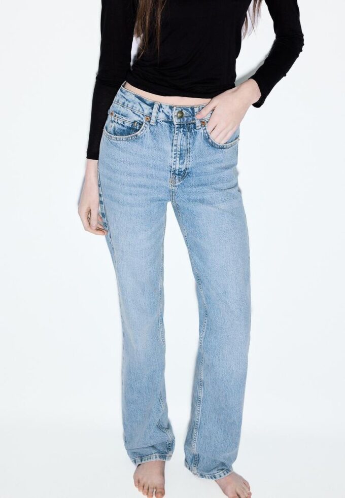 D98 Jeans met rechte pijpen D98 Jeans met rechte pijpen