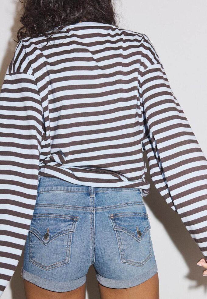 Denimshort met omgeslagen zoom