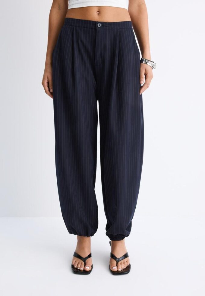 Elegante broek met Balloon Fit-pasvorm Elegante broek met Balloon Fit-pasvorm